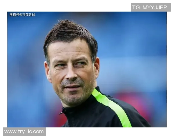 各界名流犀利点评足球明星表现引发热议与争议